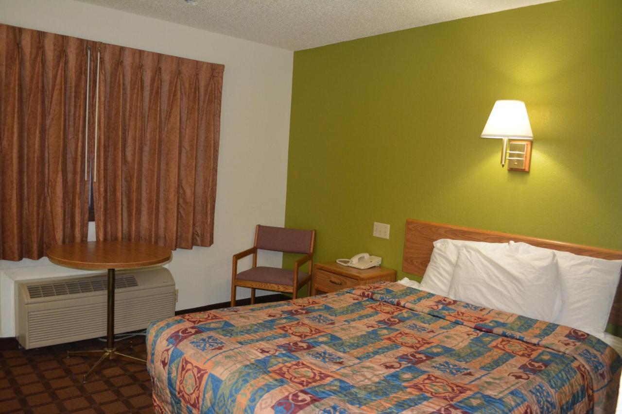 Bloomer Inn & Suites Kültér fotó