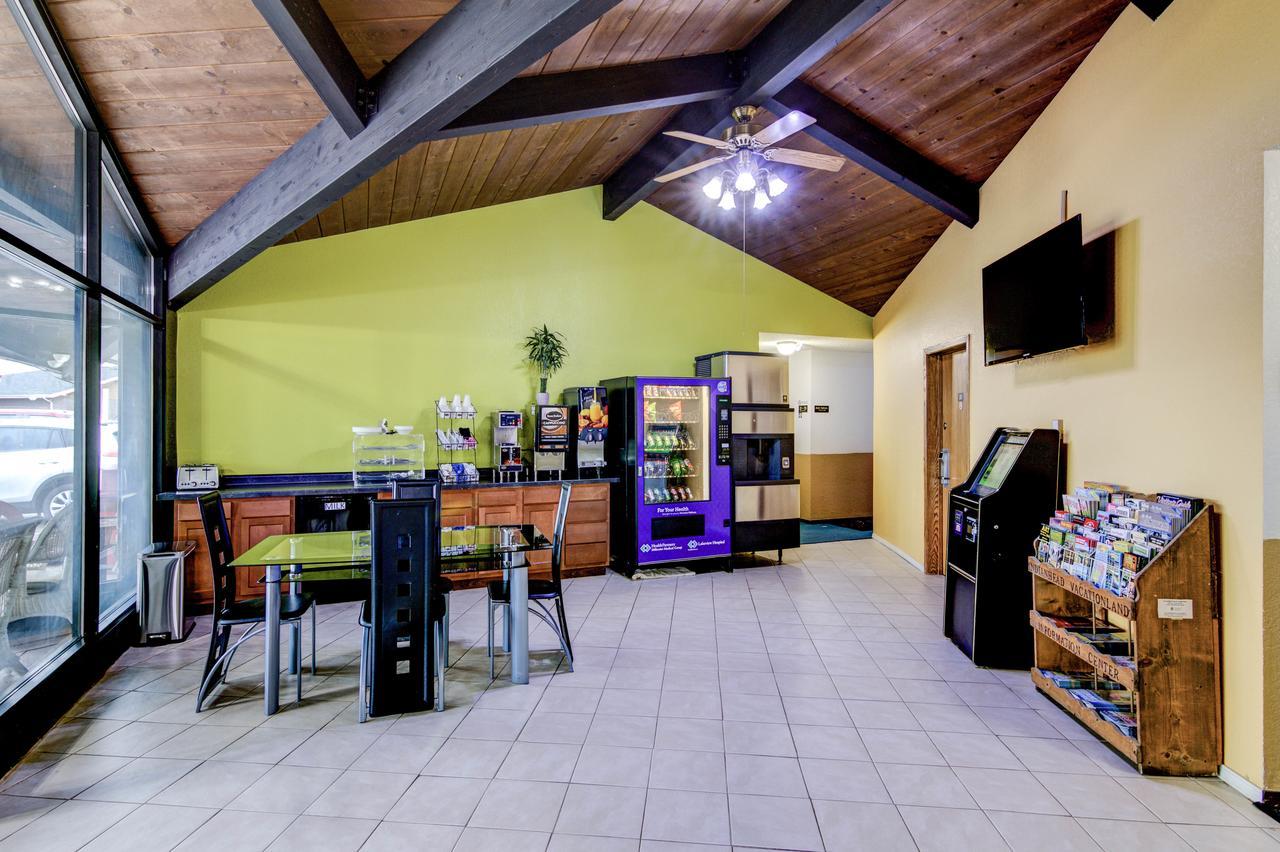 Bloomer Inn & Suites Kültér fotó