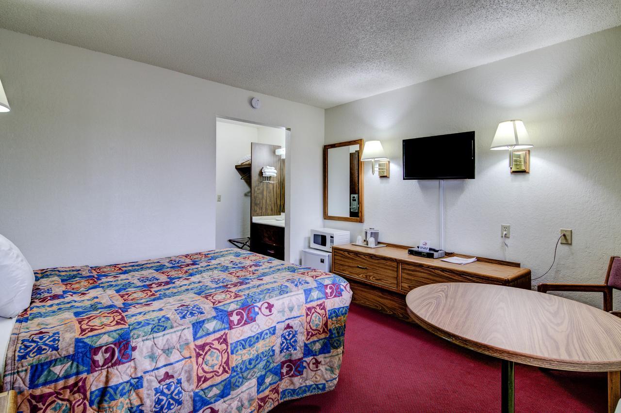 Bloomer Inn & Suites Kültér fotó