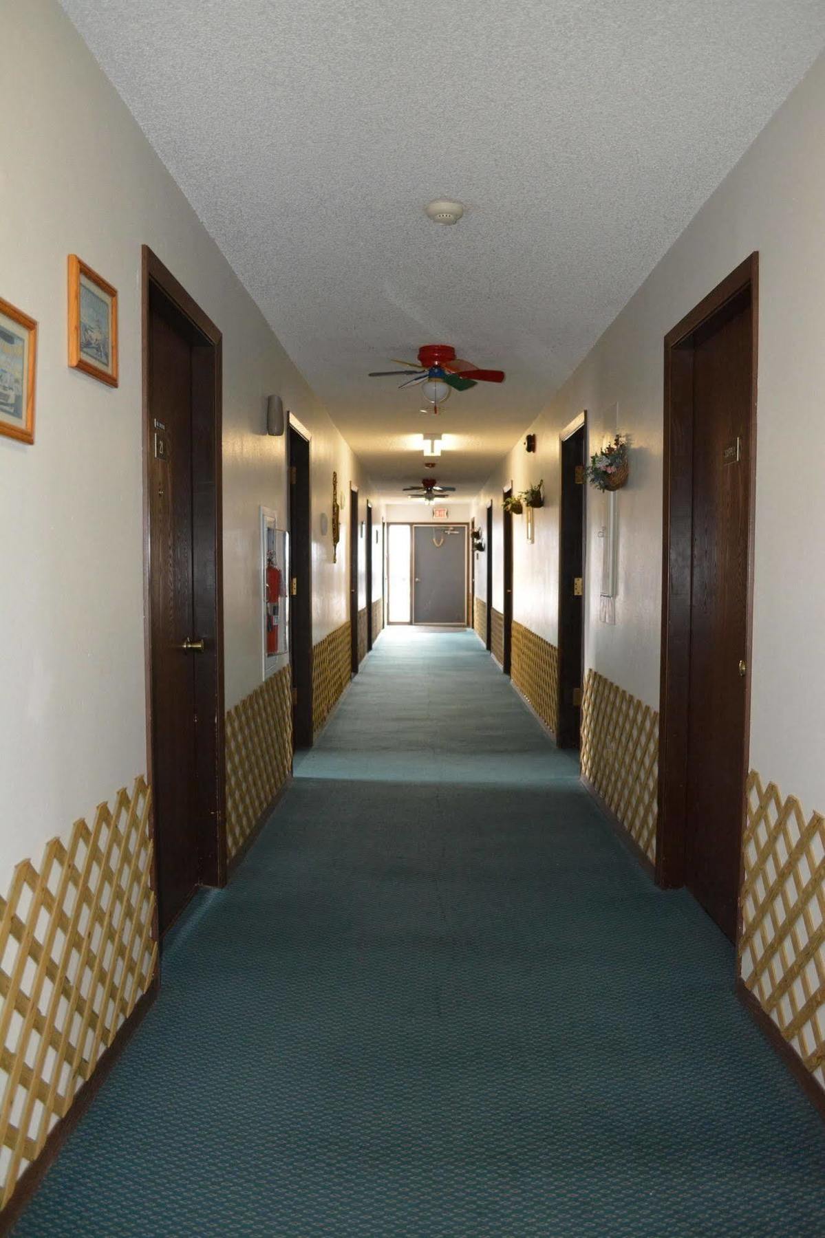 Bloomer Inn & Suites Kültér fotó